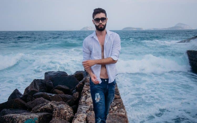 Slim vs. Straight Jeans For Men